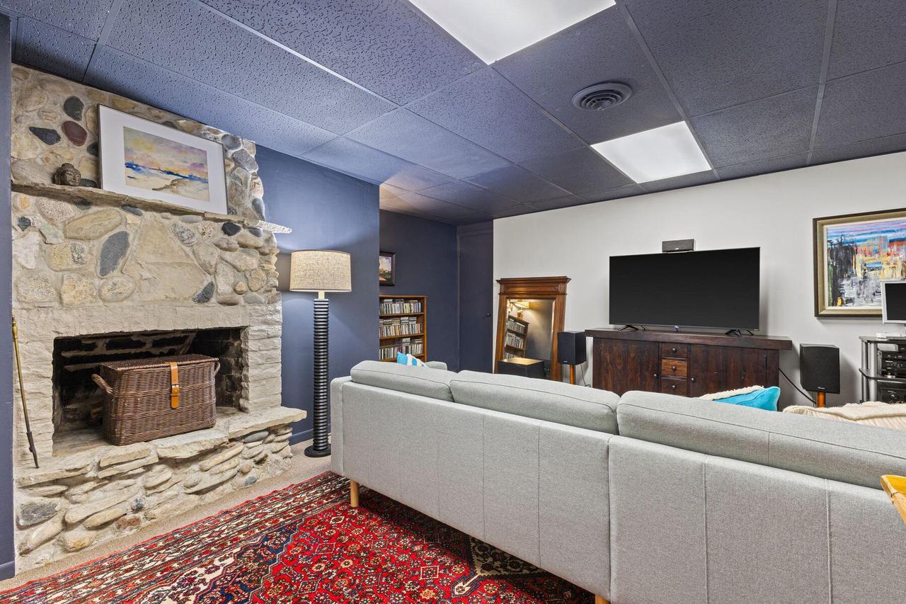 2536 Green Haze AVENUE