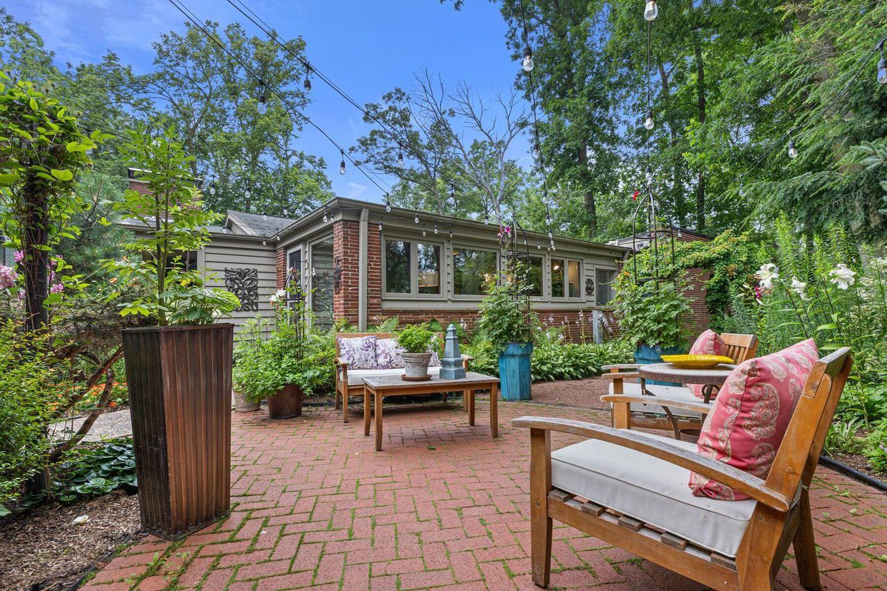 2536 Green Haze AVENUE