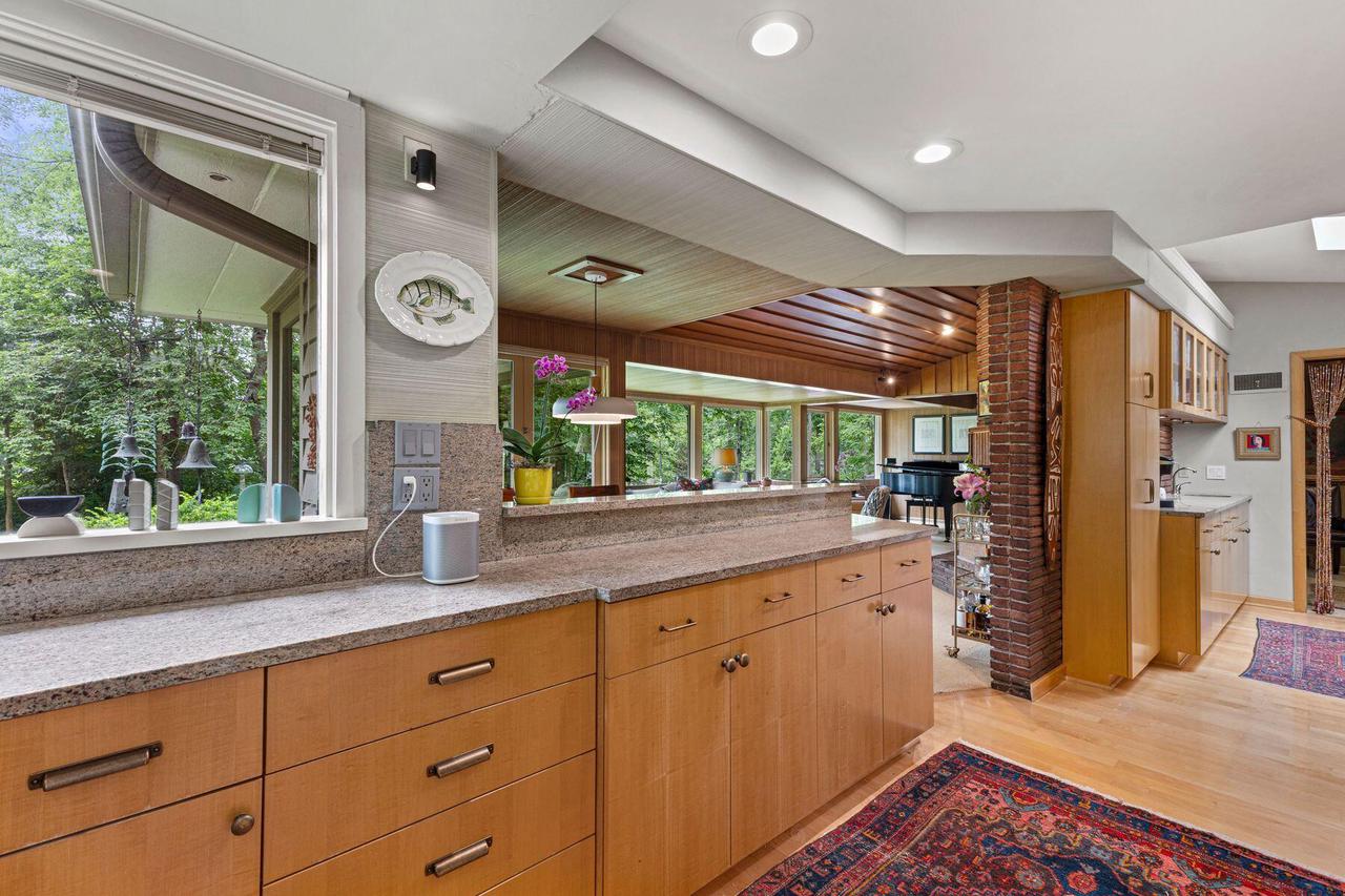 2536 Green Haze AVENUE