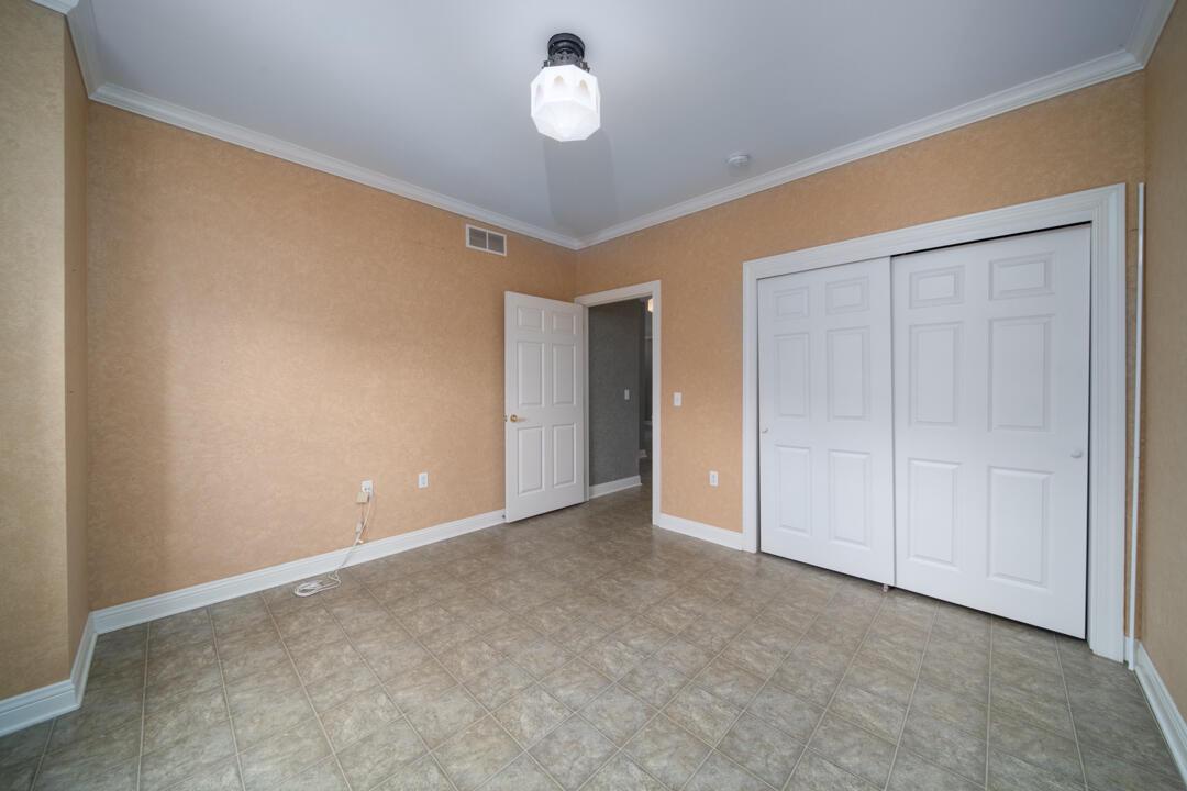 1106 Stratford COURT 102