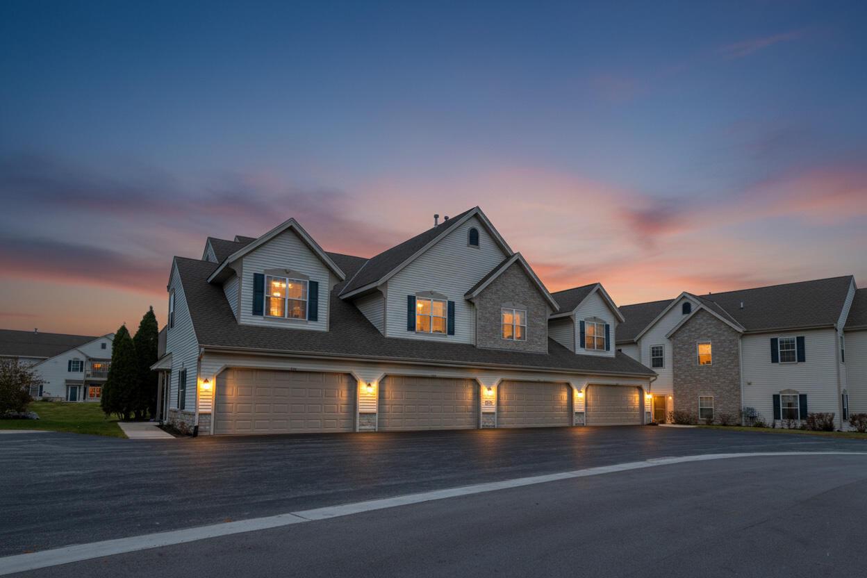 1106 Stratford COURT 102