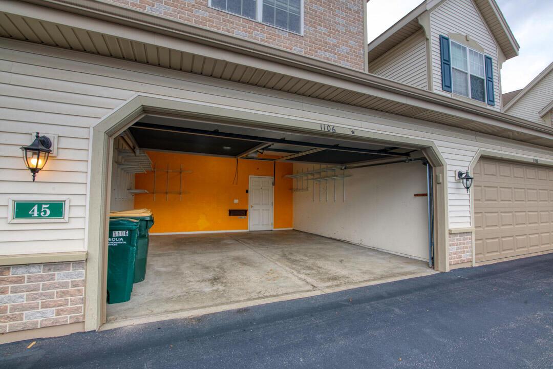 1106 Stratford COURT 102