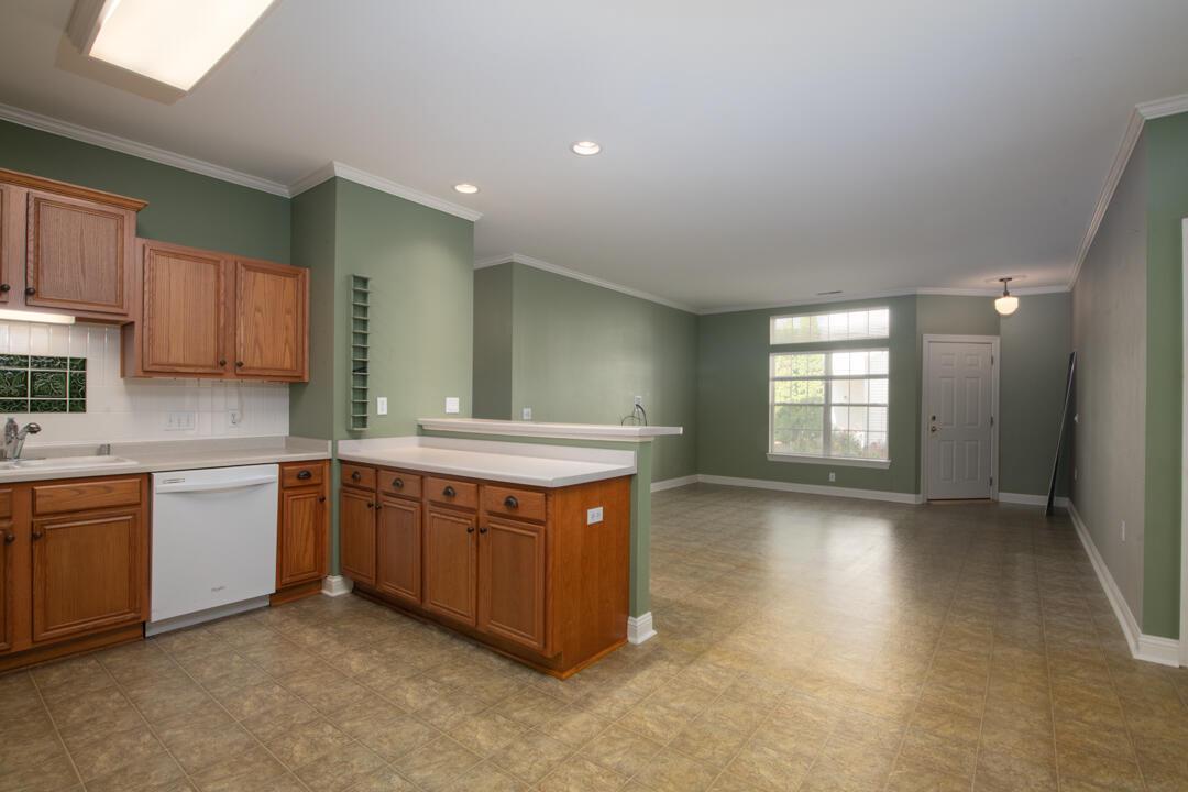 1106 Stratford COURT 102