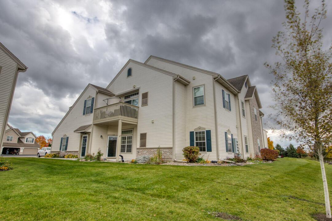 1106 Stratford COURT 102