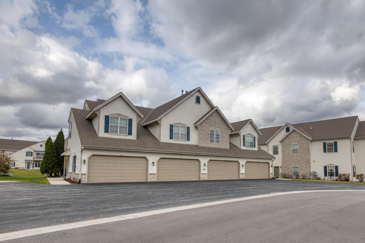 1106 Stratford COURT 102