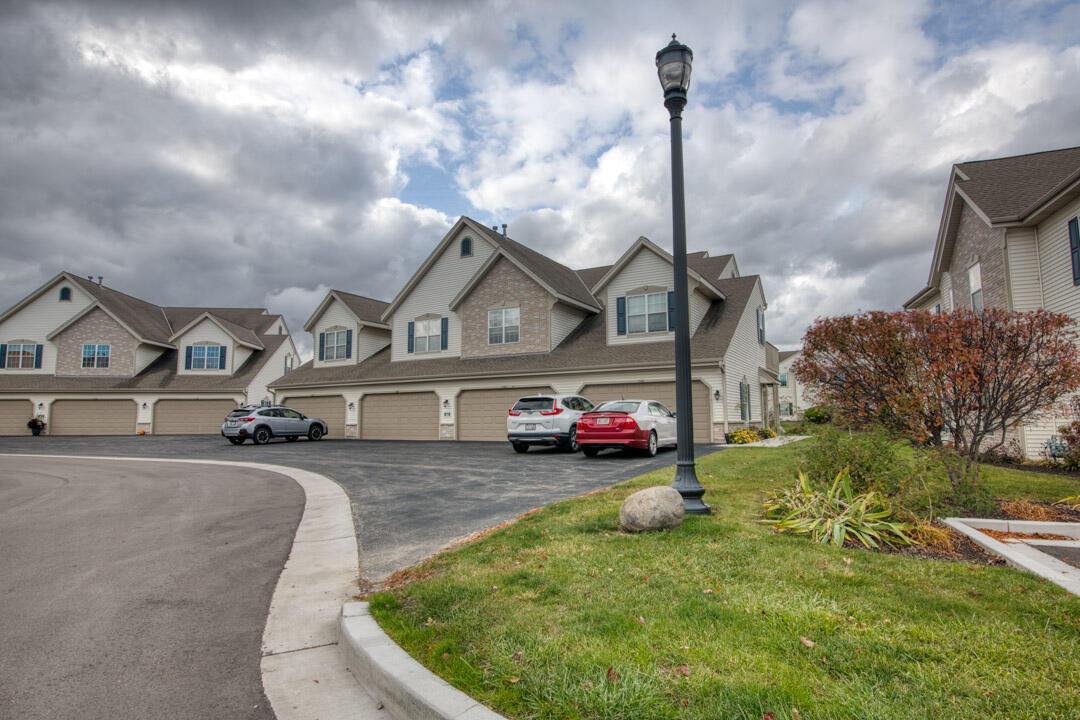 1106 Stratford COURT 102