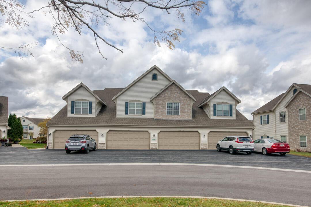 1106 Stratford COURT 102