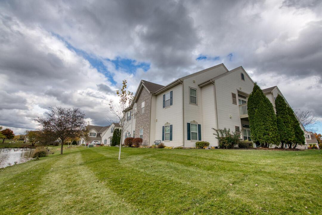 1106 Stratford COURT 102