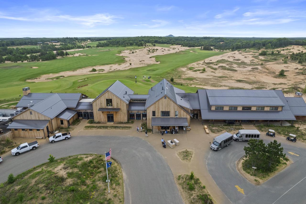 359A Pinehurst DRIVE