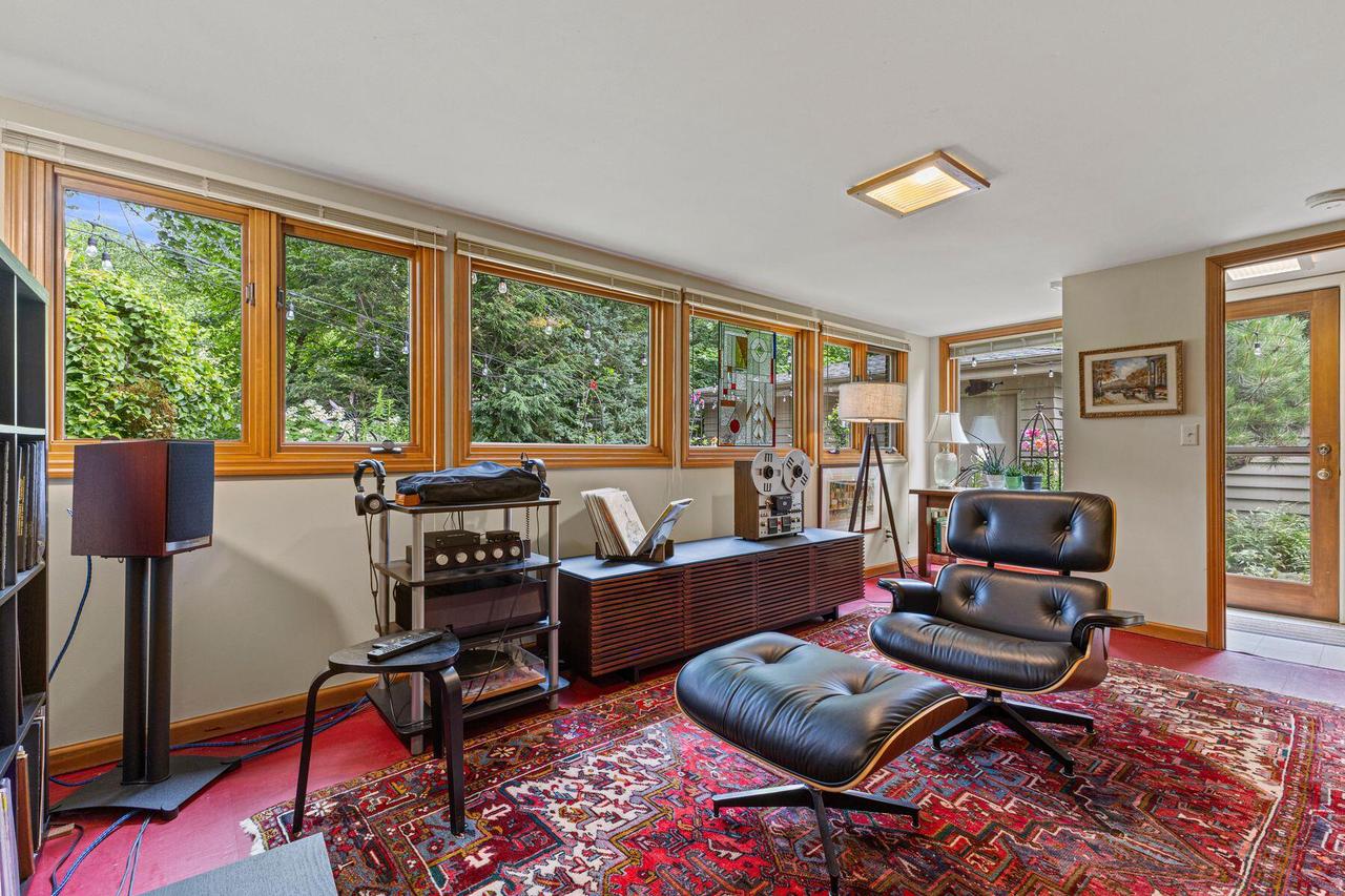 2536 Green Haze AVENUE