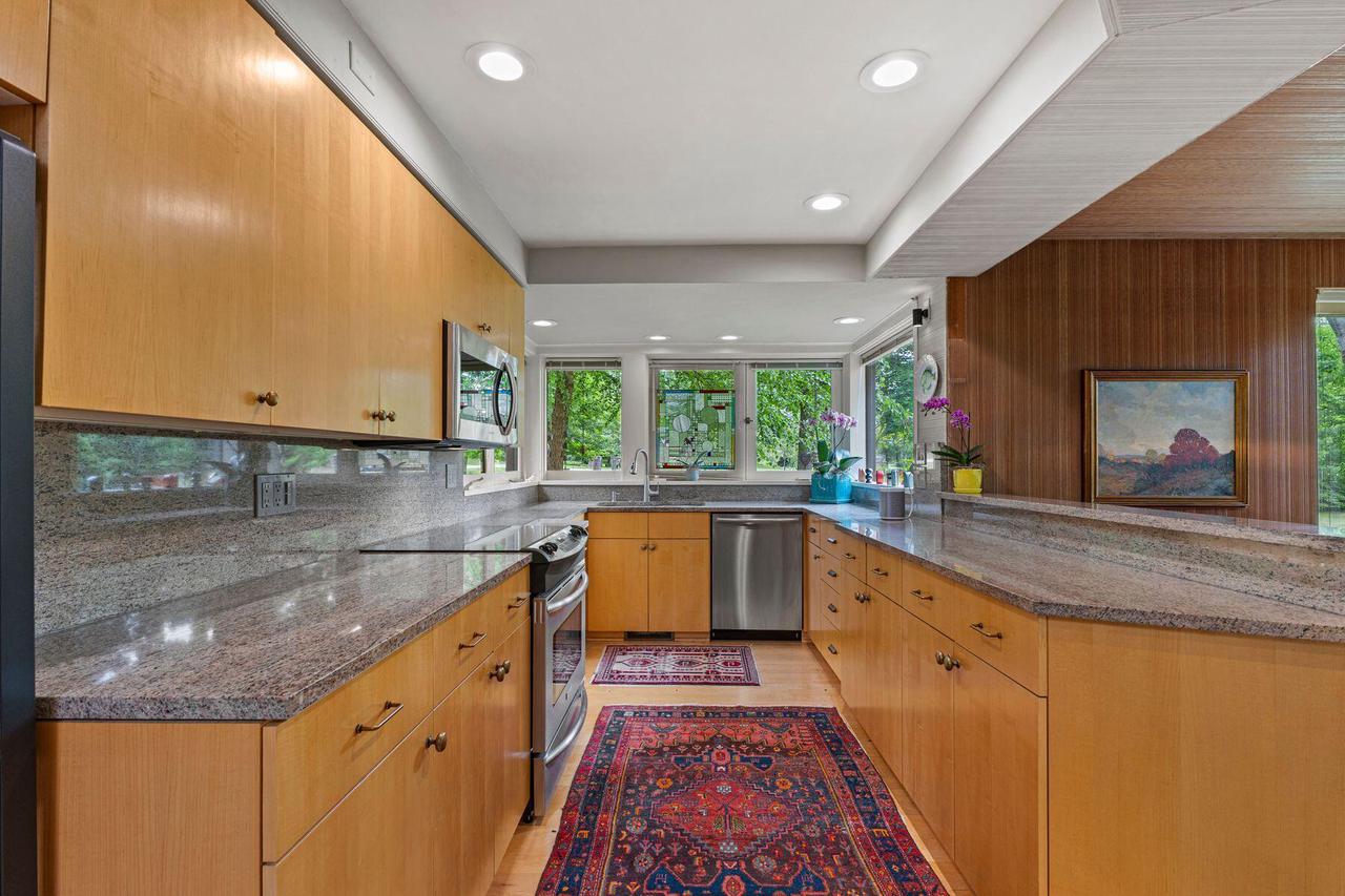 2536 Green Haze AVENUE