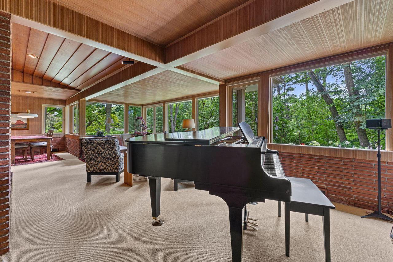 2536 Green Haze AVENUE