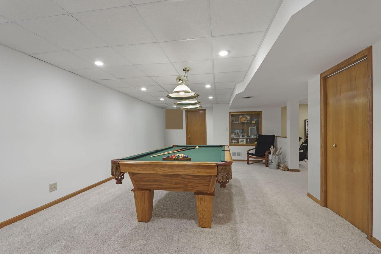 4388 86th STREET