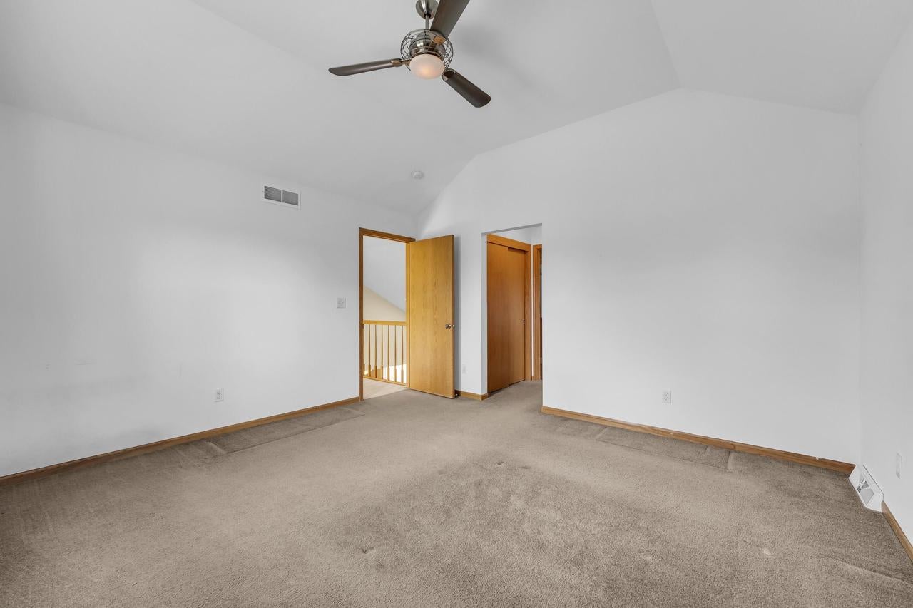 1047 27TH COURT
