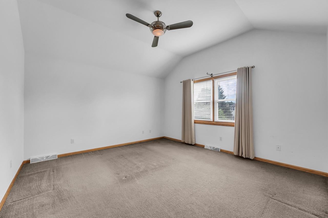 1047 27TH COURT