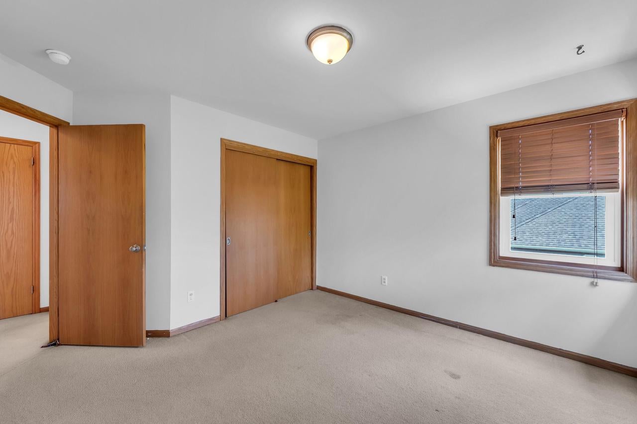 1047 27TH COURT