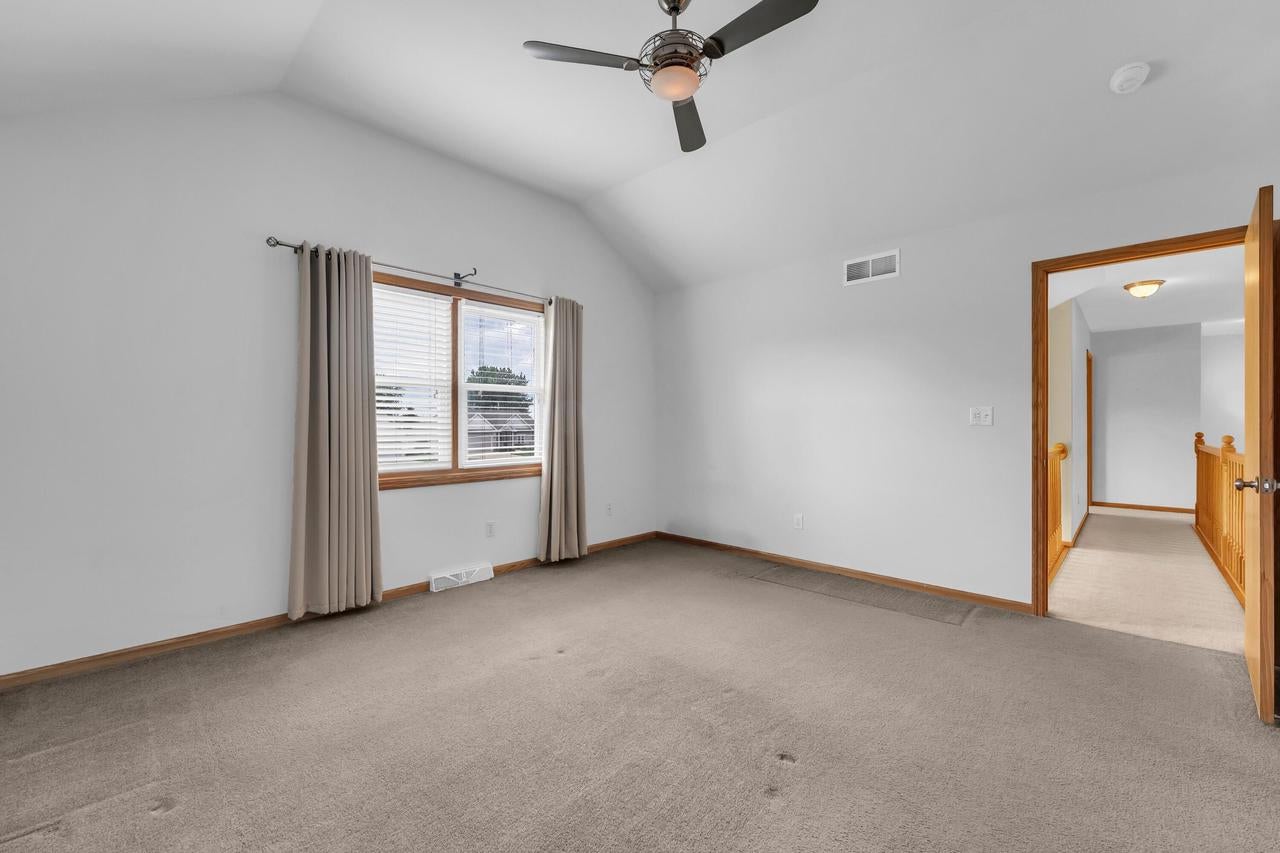 1047 27TH COURT