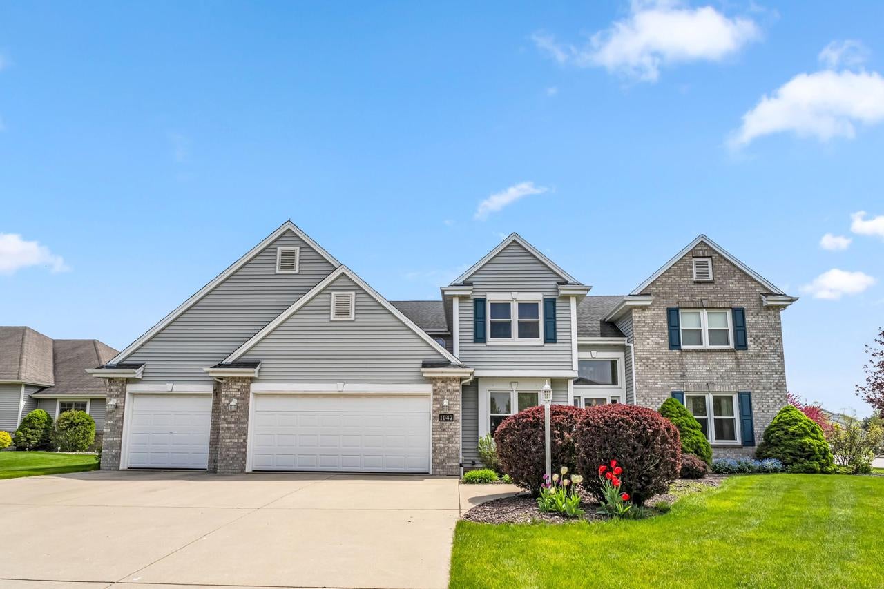 1047 27TH COURT