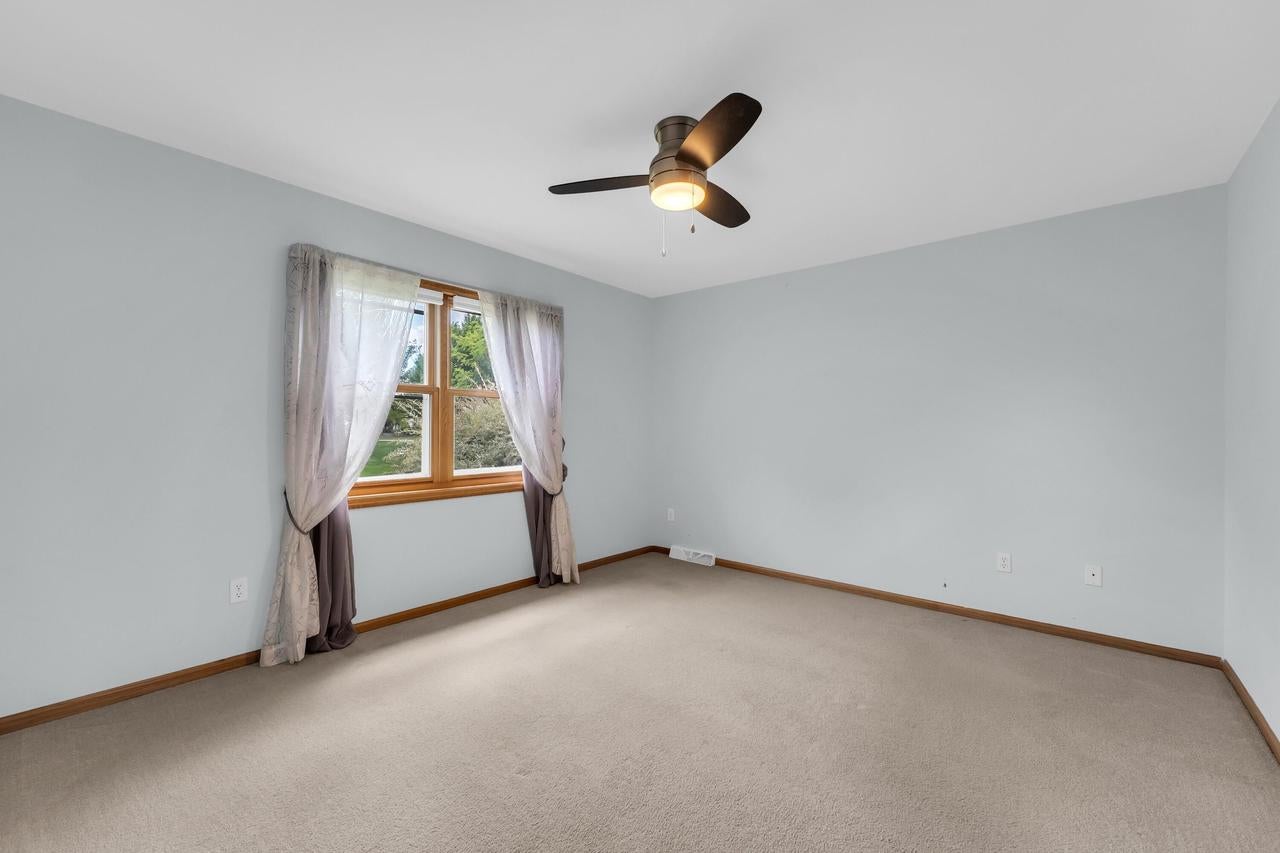 1047 27TH COURT