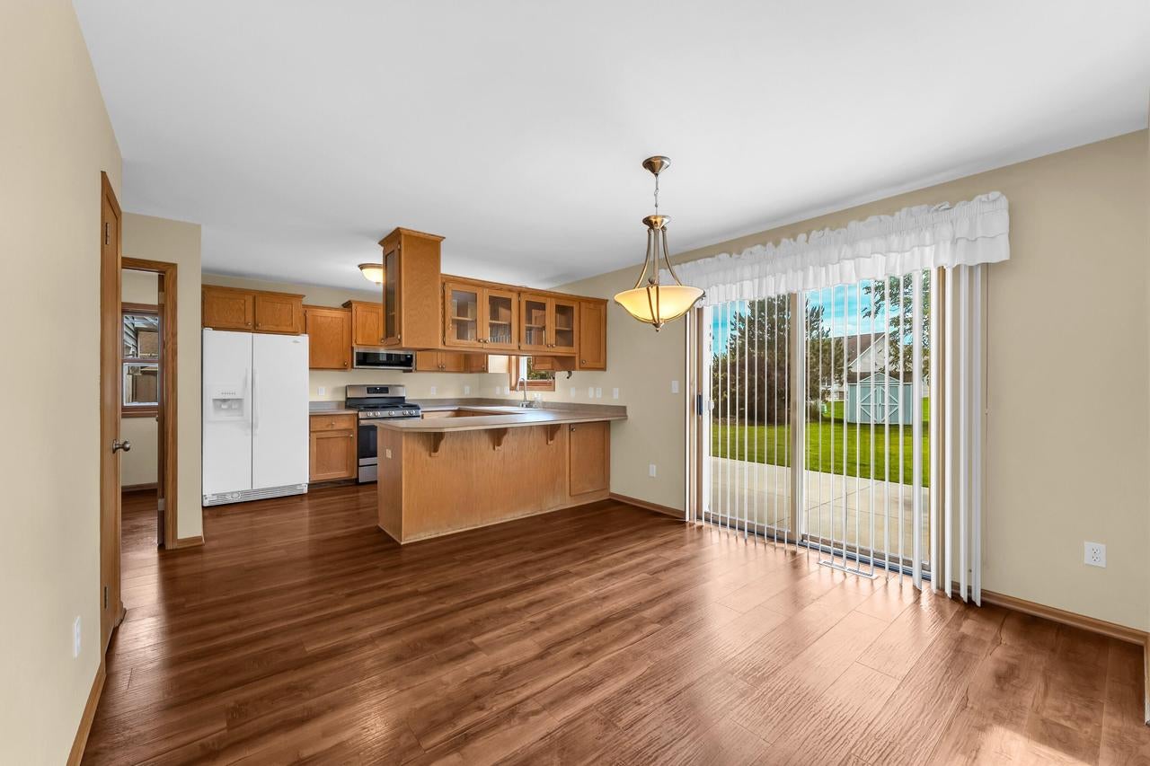 1047 27TH COURT