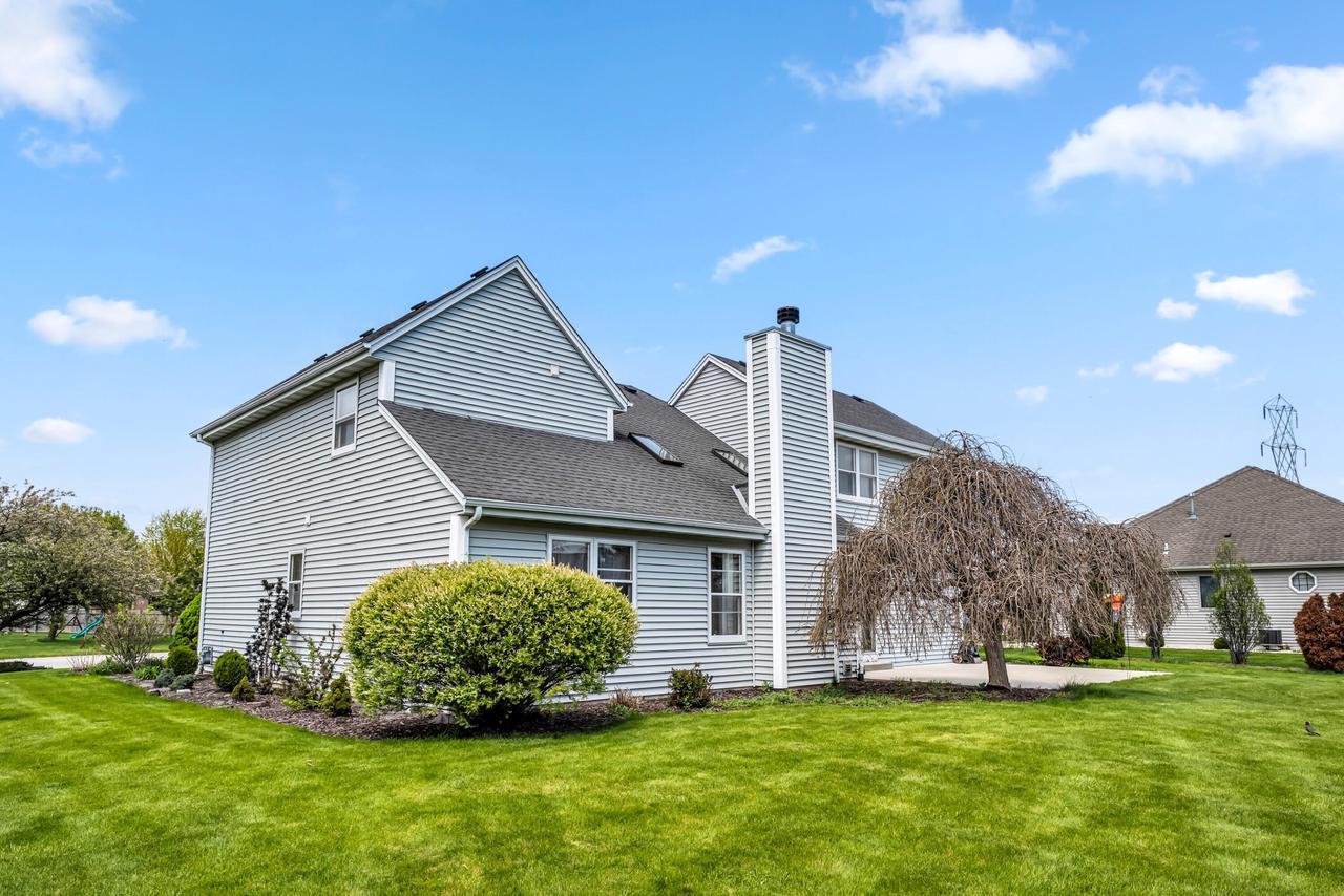 1047 27TH COURT