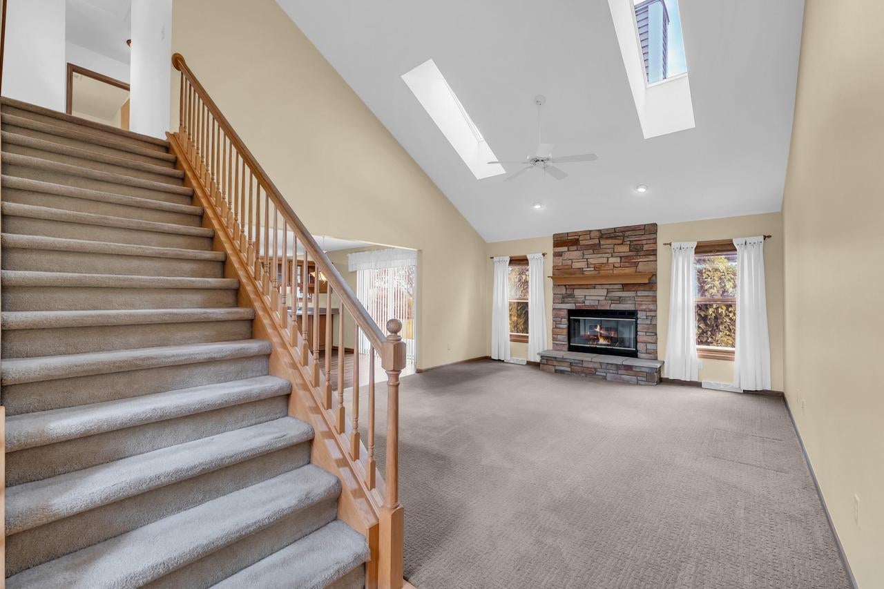 1047 27TH COURT