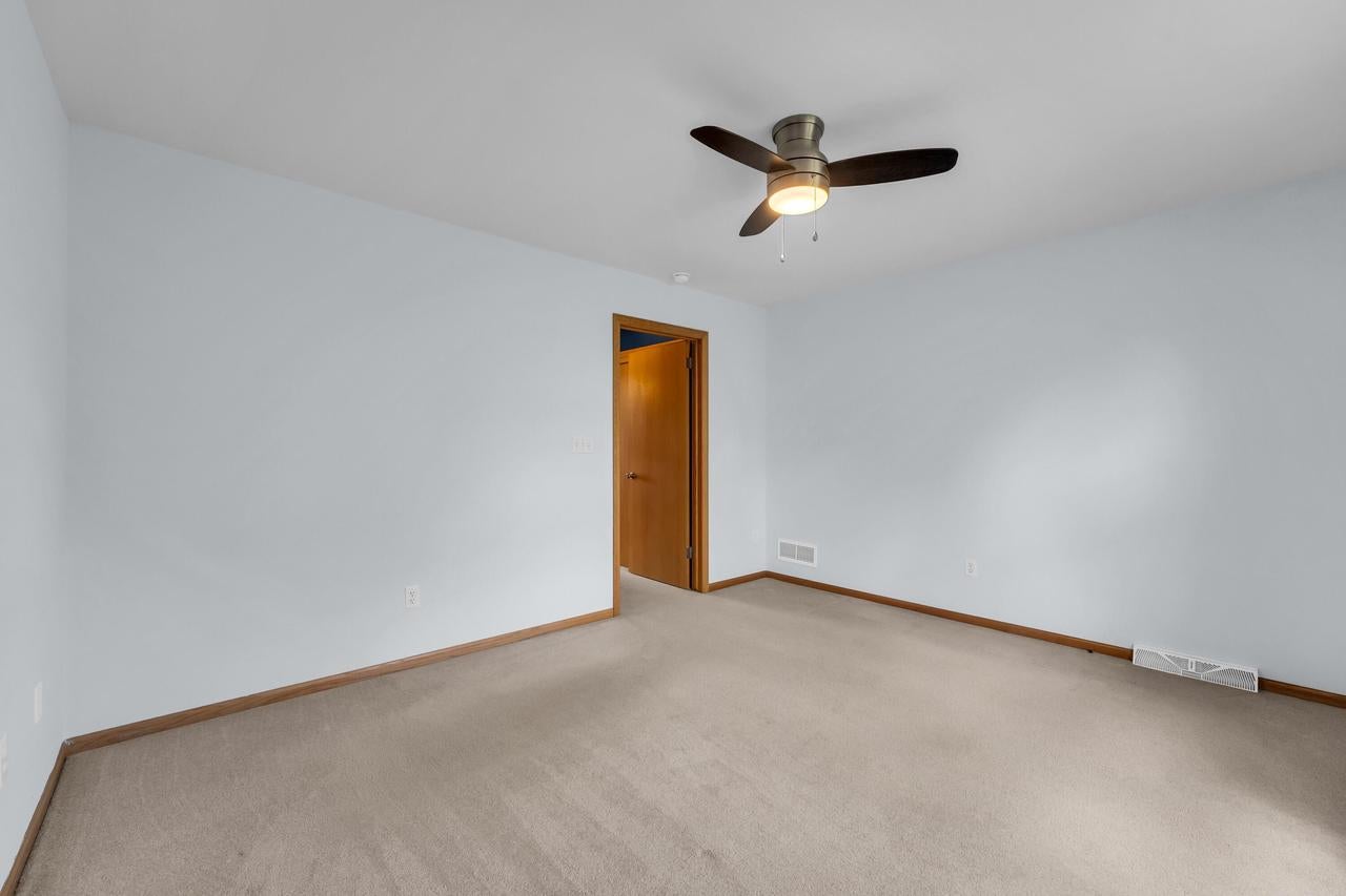 1047 27TH COURT