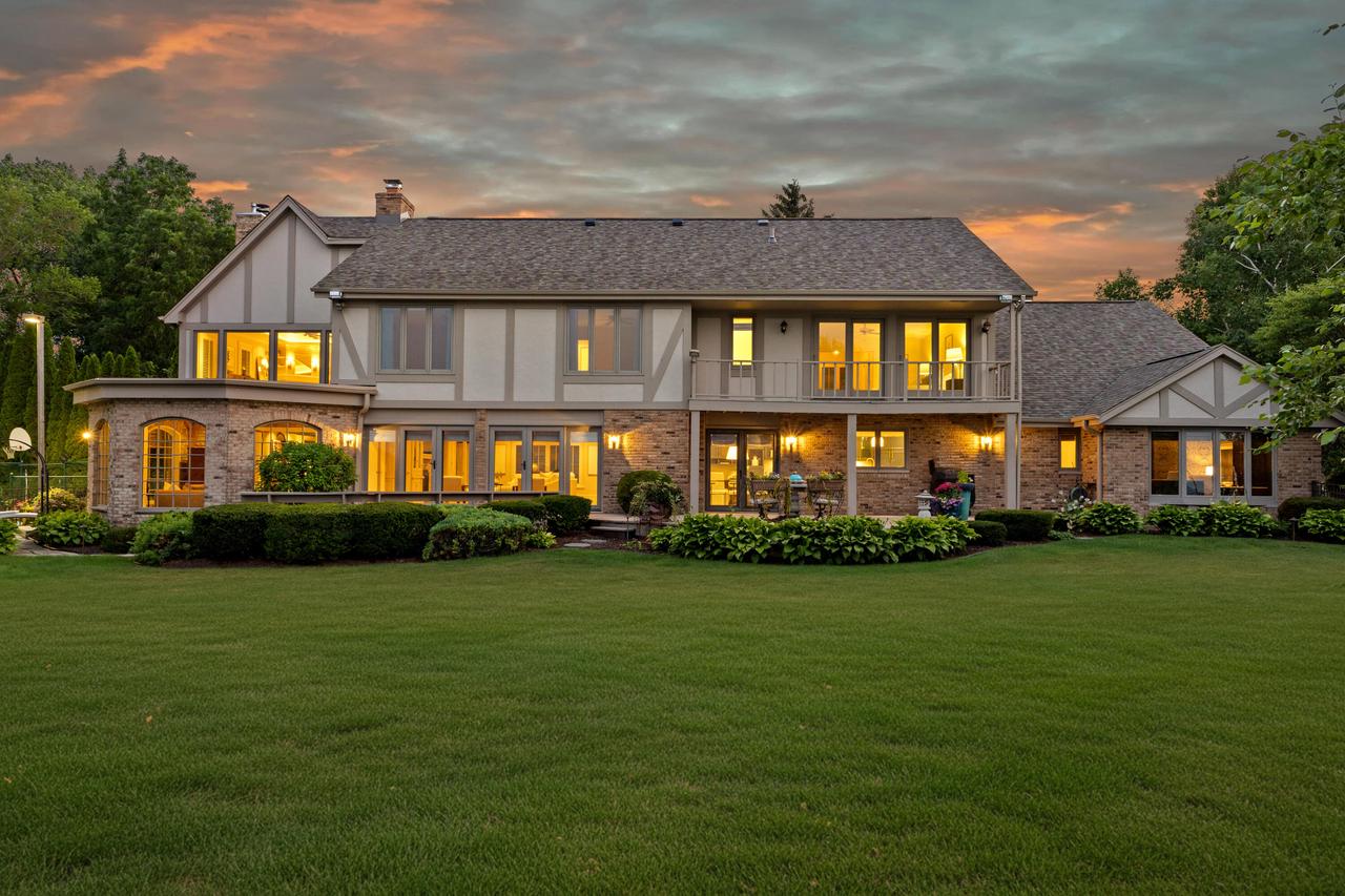 704 Waters Edge ROAD