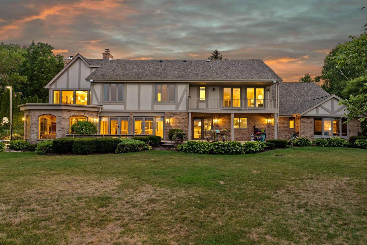 704 Waters Edge ROAD