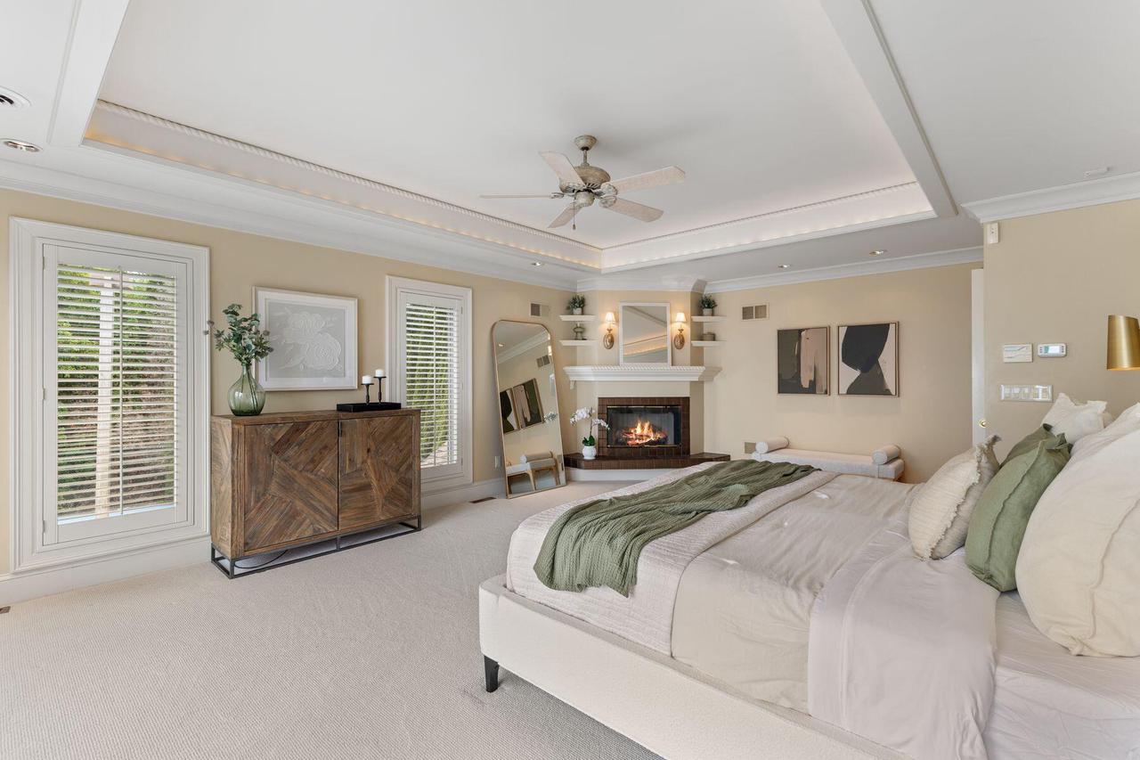 704 Waters Edge ROAD