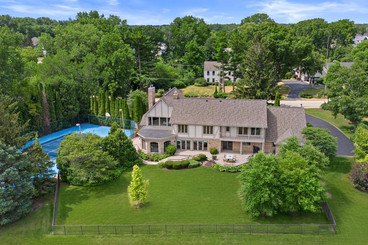 704 Waters Edge ROAD