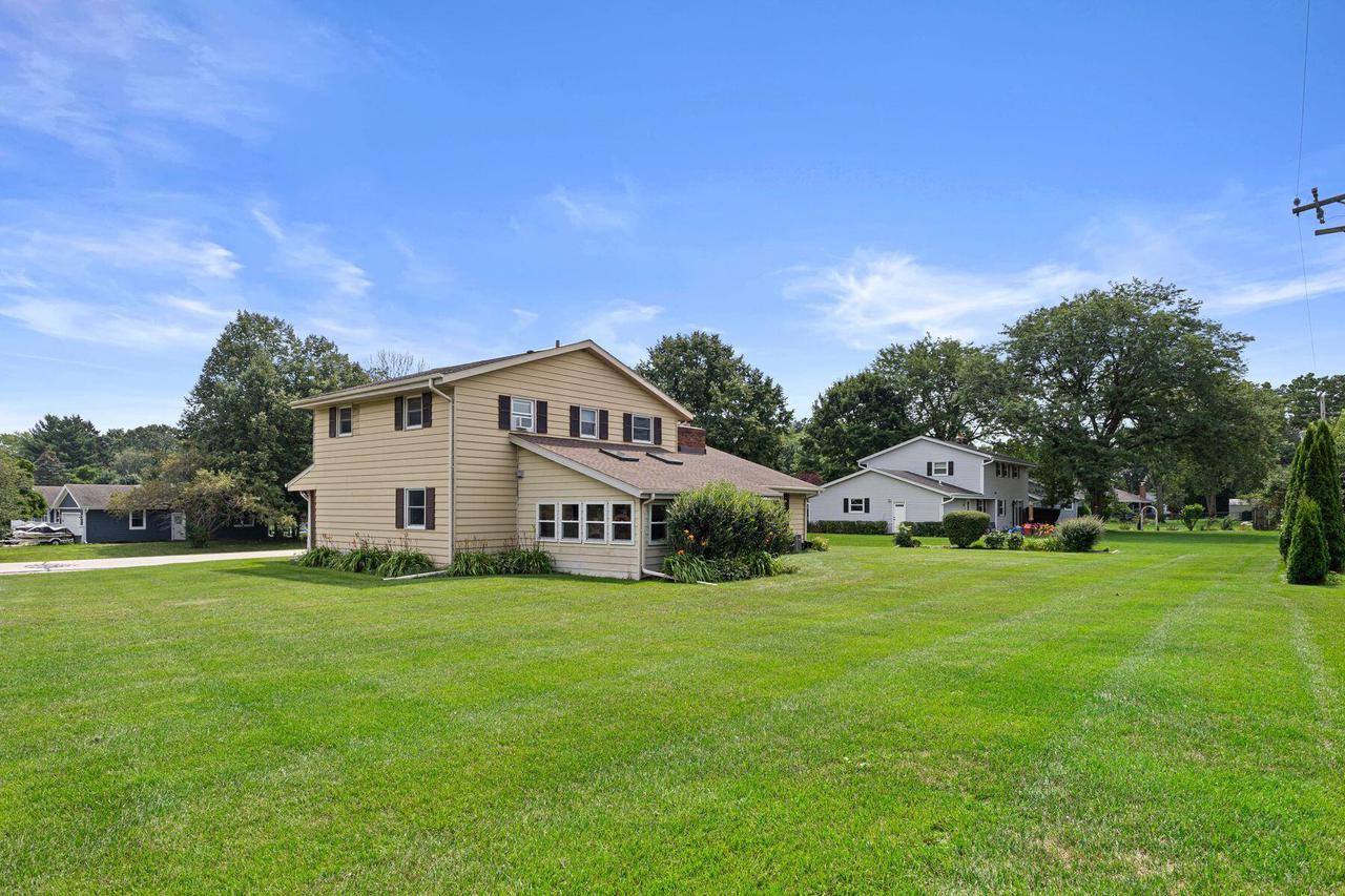 4008 Mallard LANE