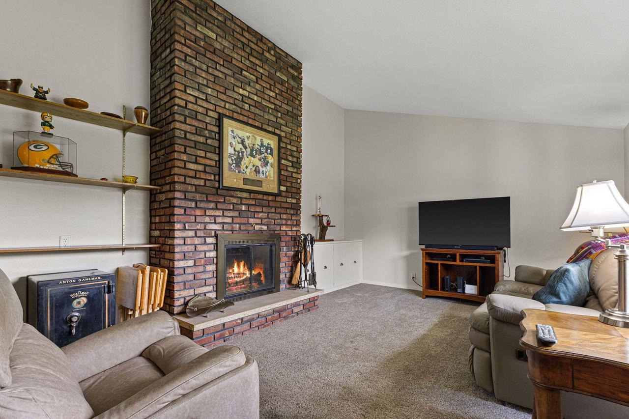 4008 Mallard LANE