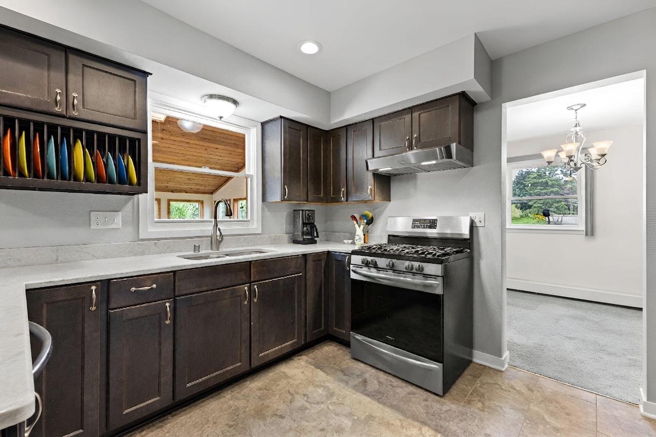 4008 Mallard LANE