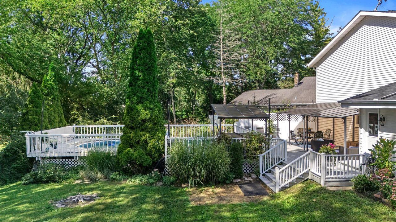 4349 Woodbury LANE