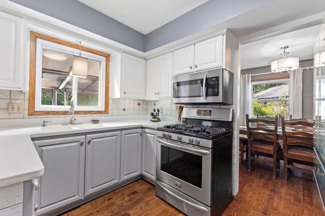 4349 Woodbury LANE