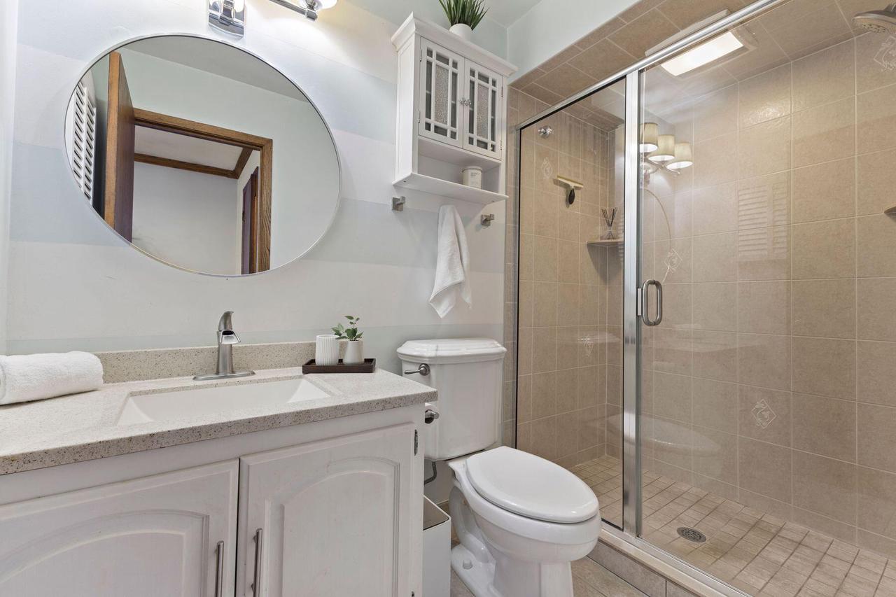 4349 Woodbury LANE