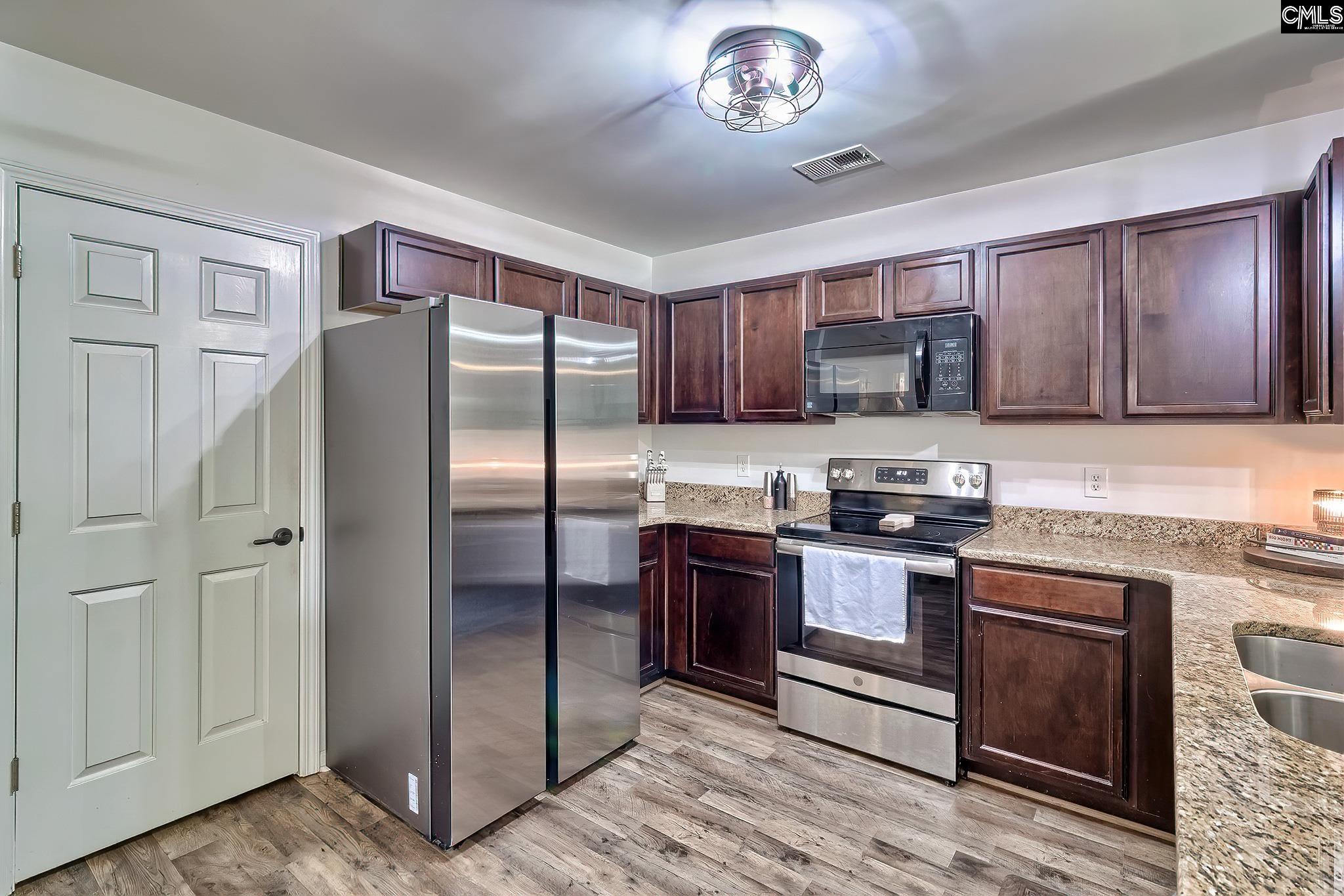 1004 Kingston Village Loop