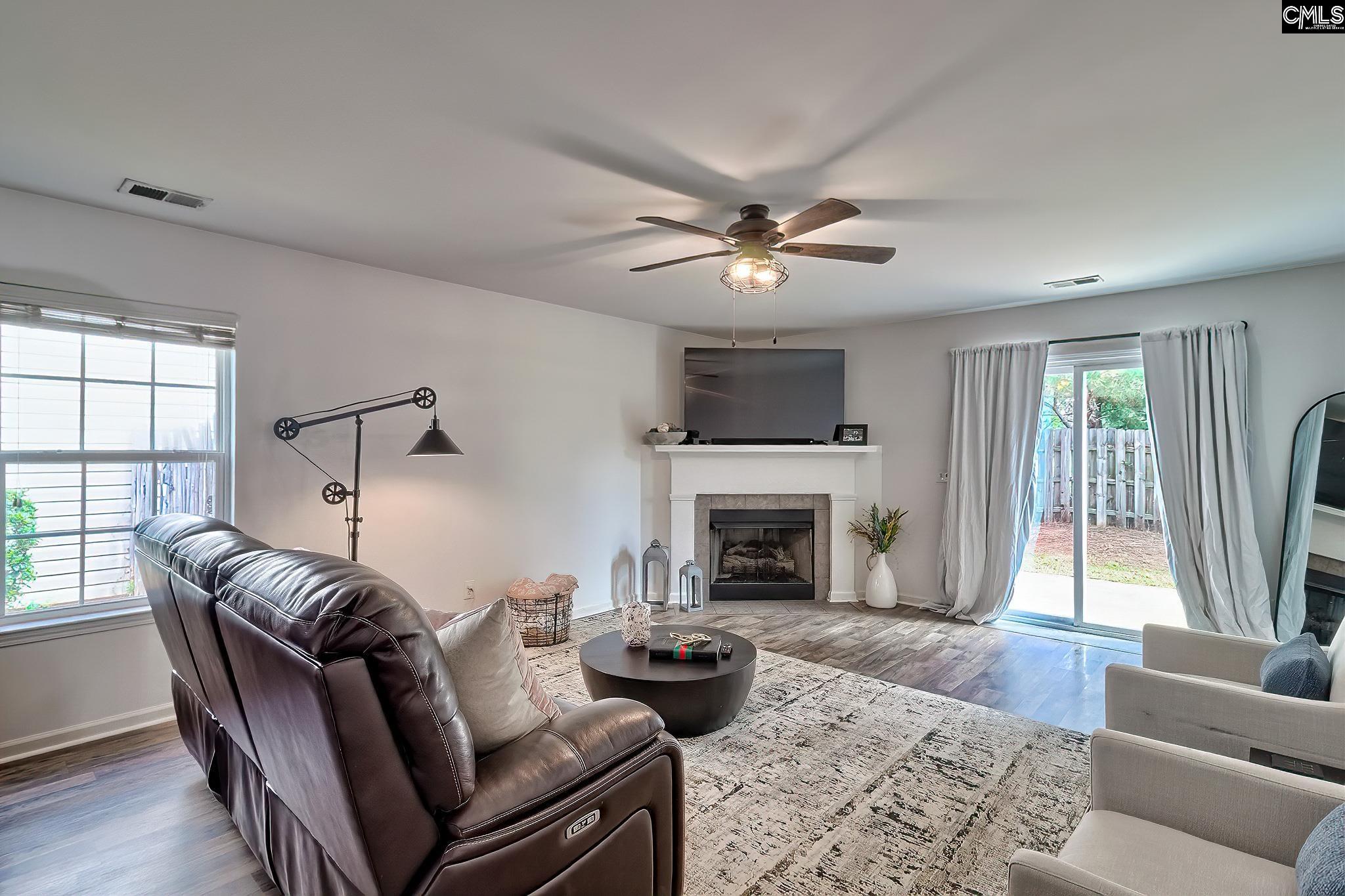 1004 Kingston Village Loop