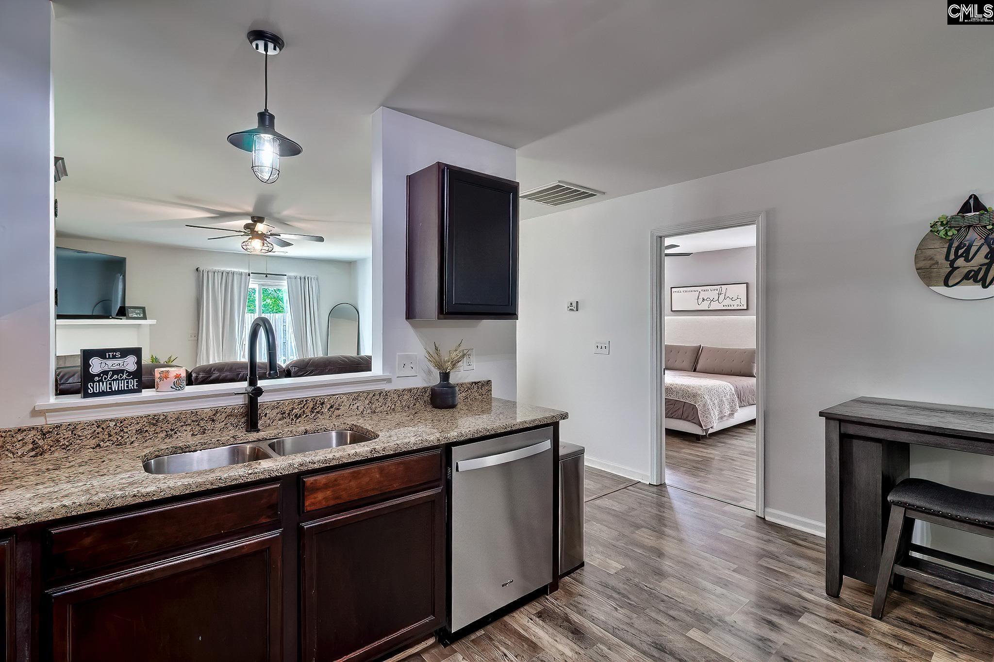 1004 Kingston Village Loop