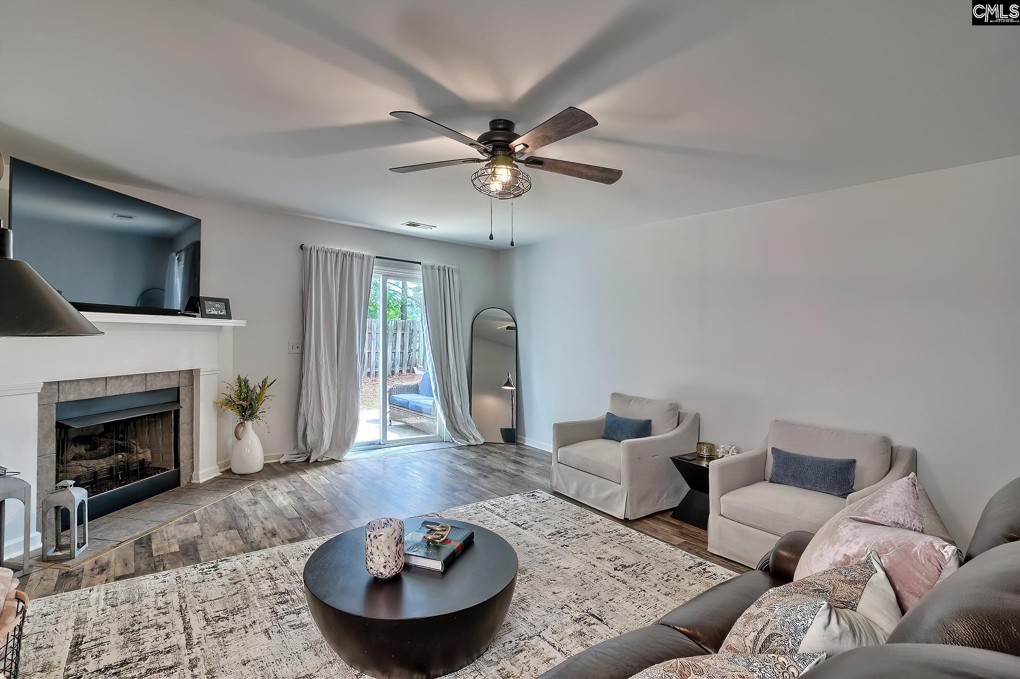 1004 Kingston Village Loop