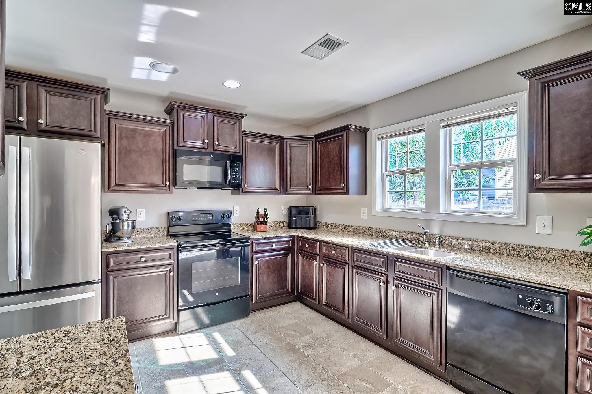 612 Dawsons Park Way