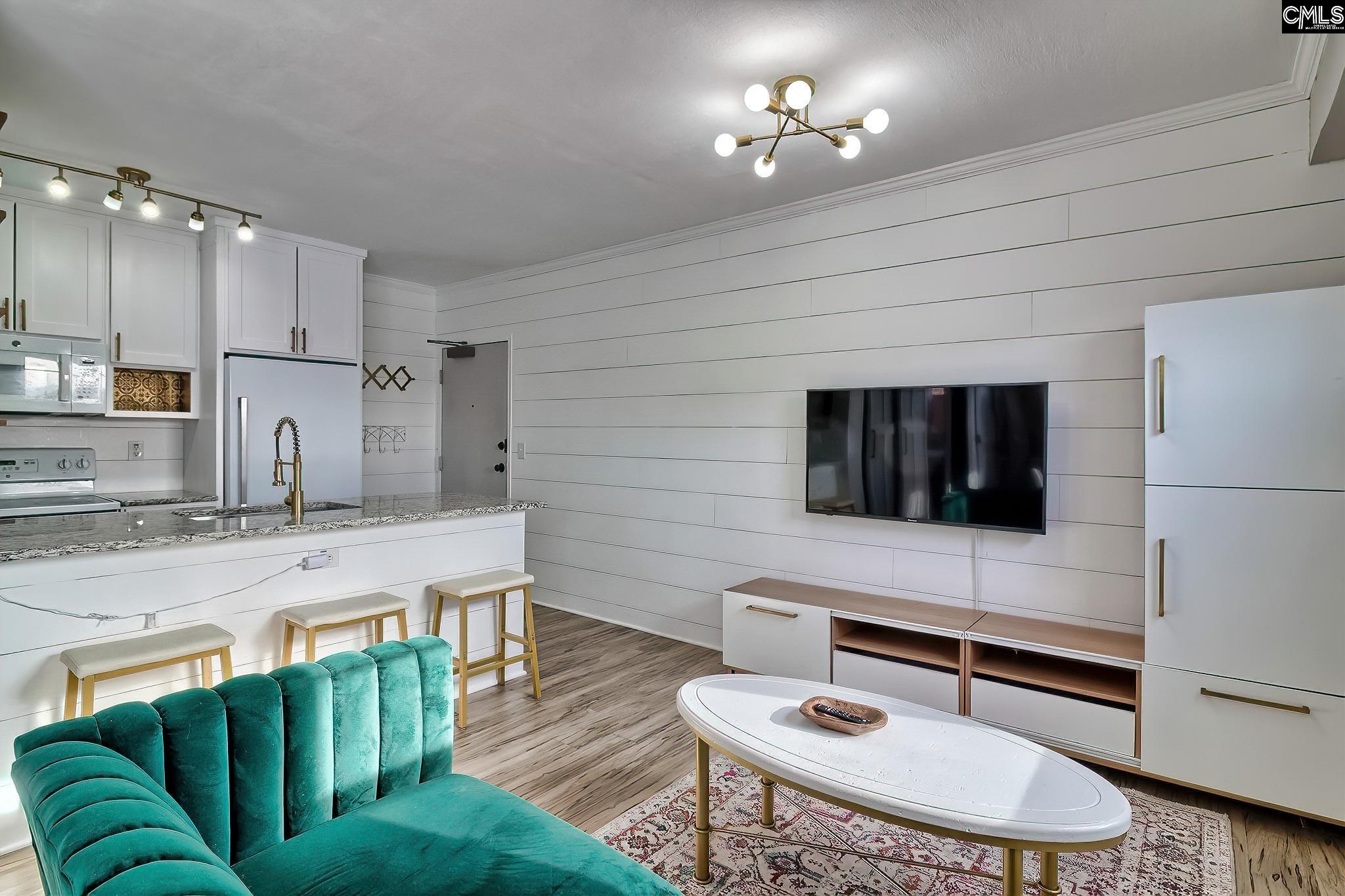 2009 Green Street 418