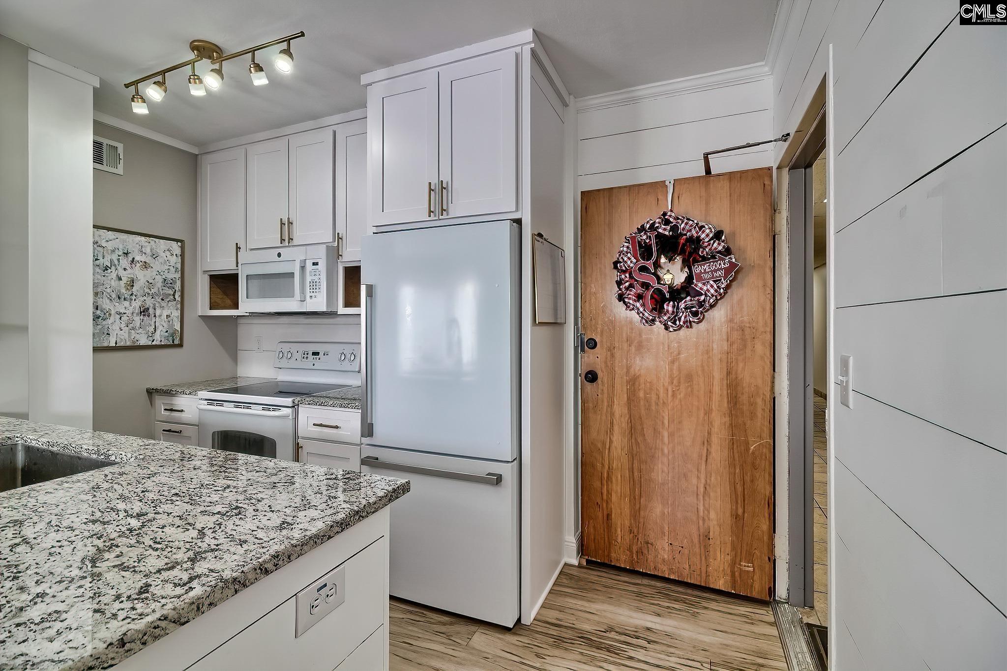 2009 Green Street 418