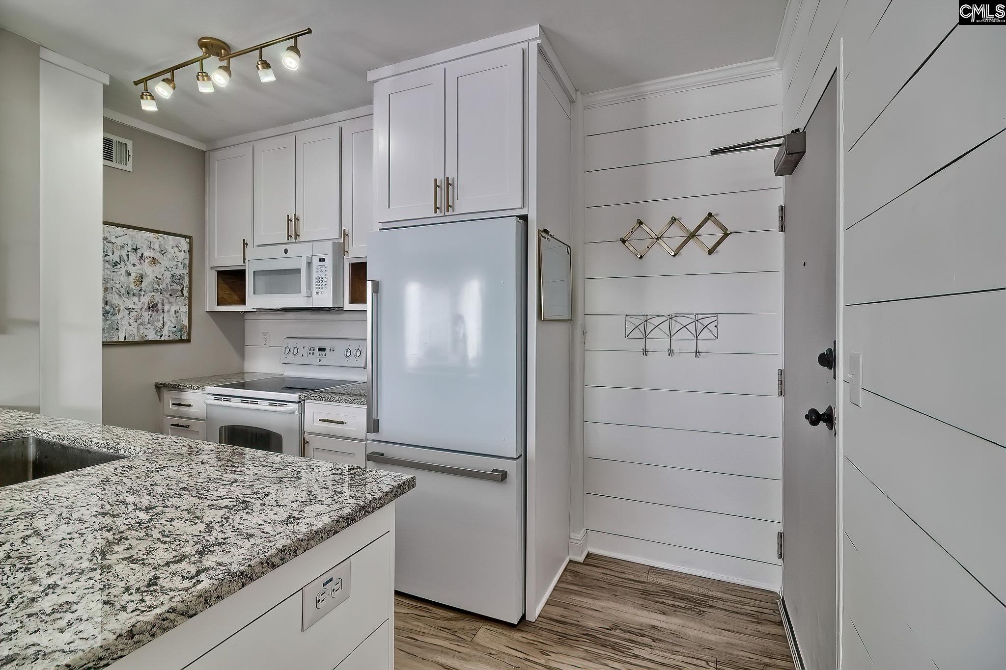 2009 Green Street 418