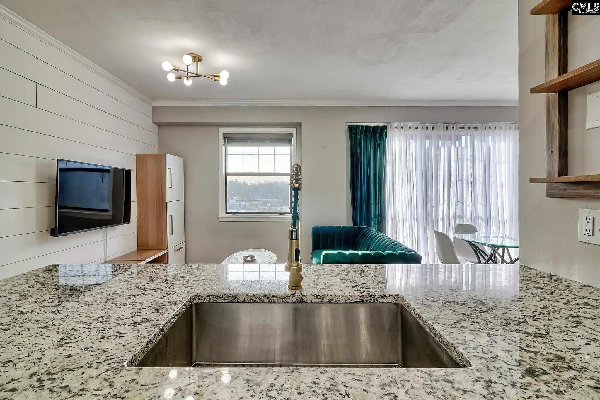 2009 Green Street 418