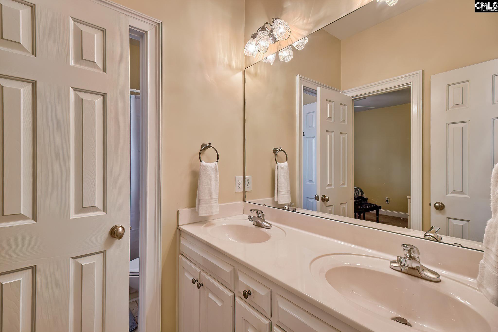 128 Leslie Loch Lane