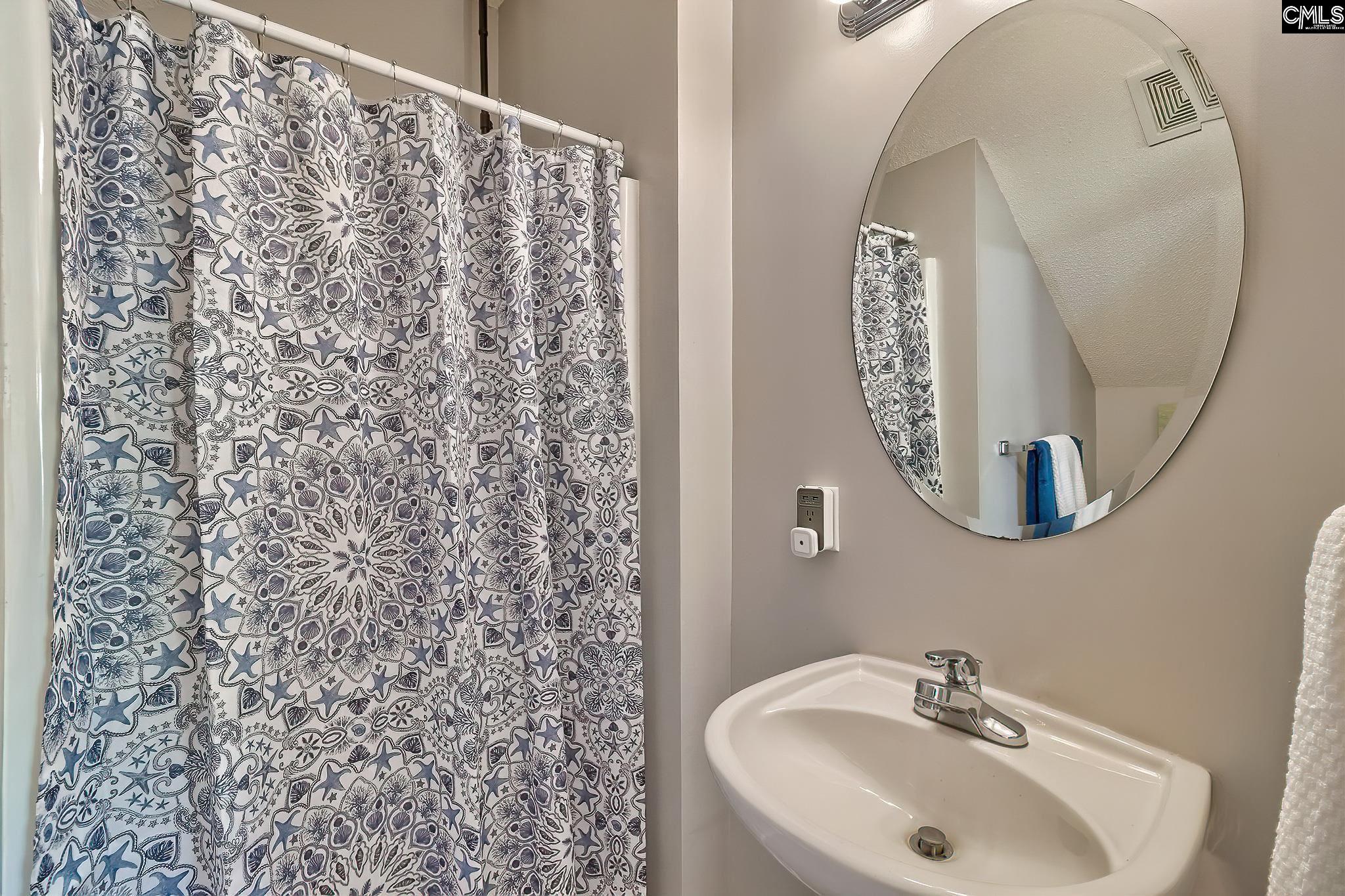 128 Leslie Loch Lane