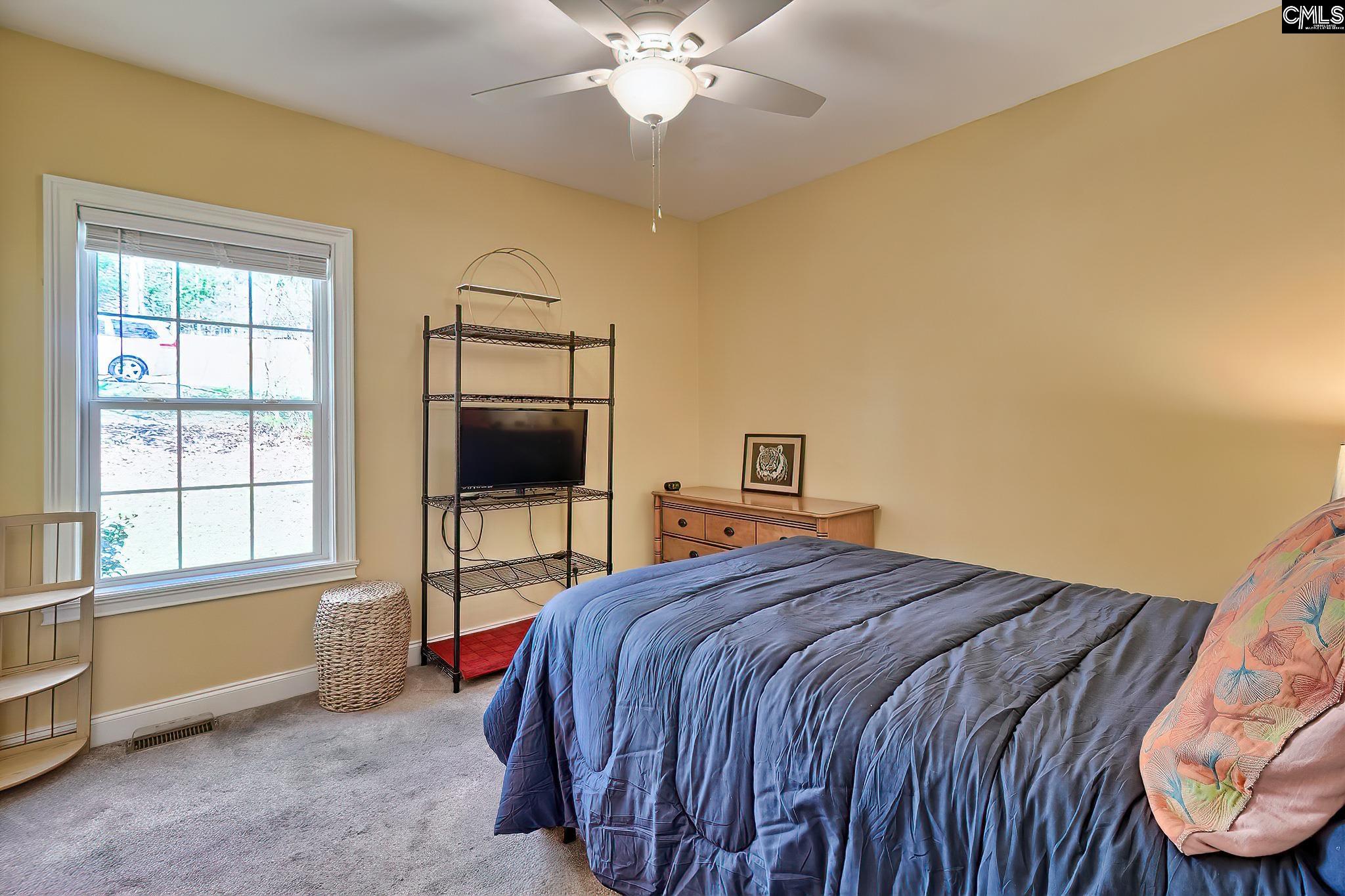 128 Leslie Loch Lane