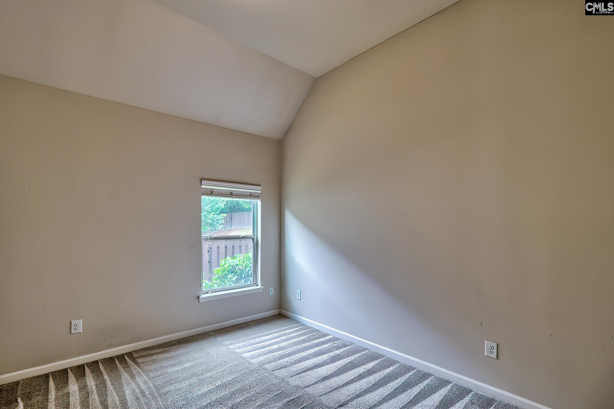 109 Saks Avenue